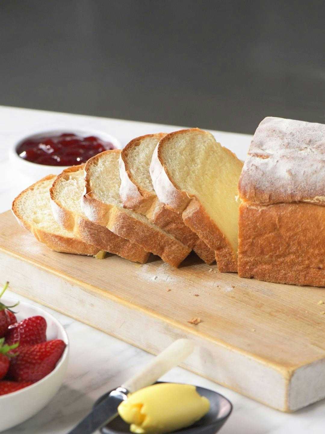 Soft Buttermilk Bread